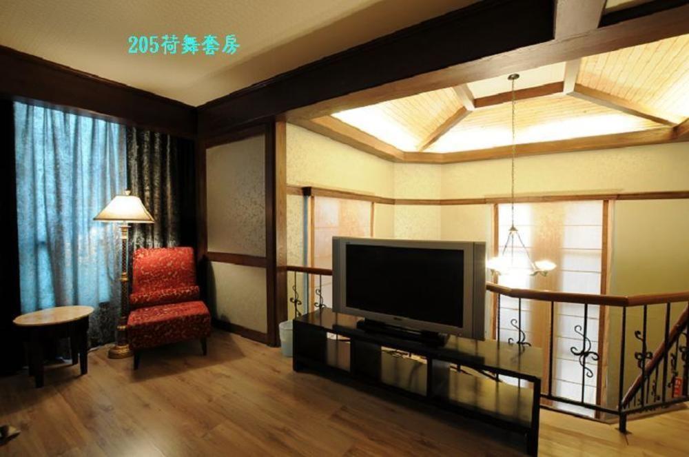 Liti Motel Taichung Exterior foto